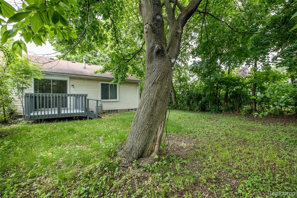 6733 ARDSLEY Drive, Canton, MI 48187 — Photo 32