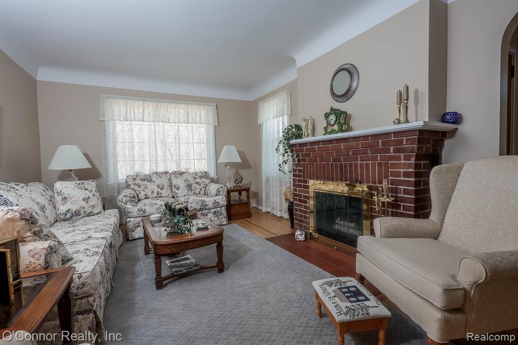 1112 17th Street, Marysville, MI 48040 — Photo 4