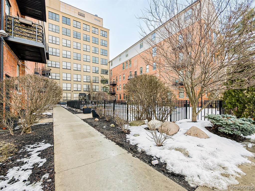 6533 East Jefferson, 238, Detroit, MI 48207 — Photo 26