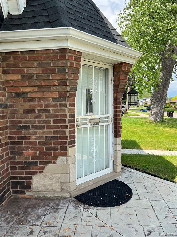9001 Riverdale, Redford, MI 48239 — Photo 5