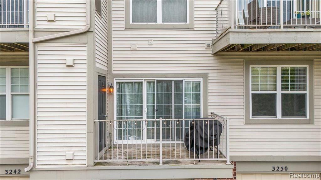 3246 JOHANNA WARE W, Wixom, MI 48393 — Photo 24
