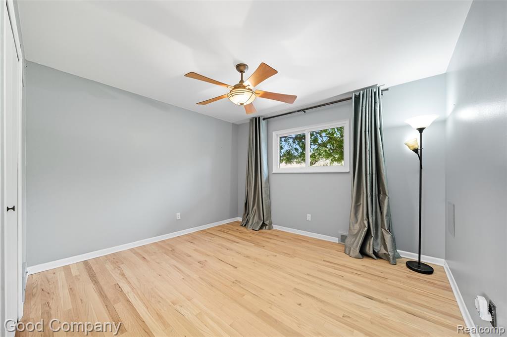 5035 University Avenue, Warren, MI 48092 — Photo 8