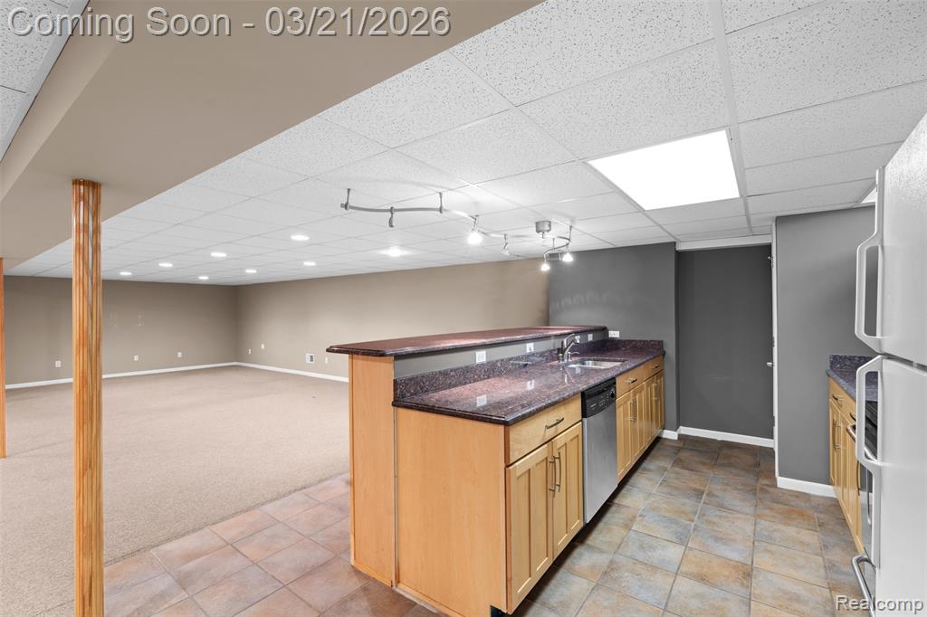 4346 Curry Drive, Sterling Heights, MI 48314 — Photo 33