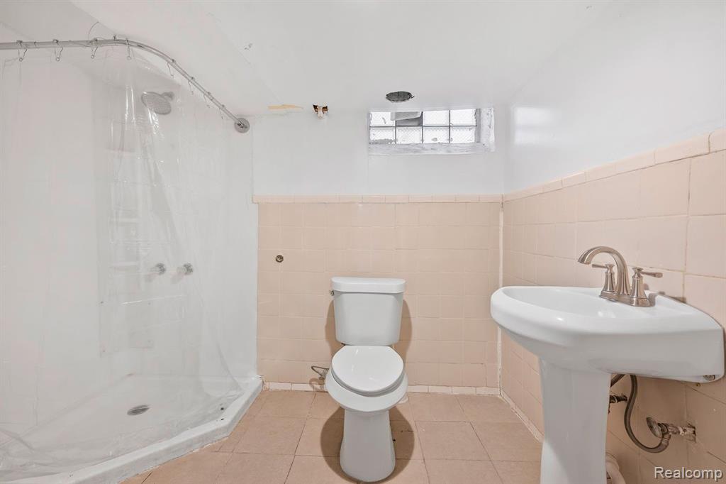 7747 APPOLINE Street, Dearborn, MI 48126 — Photo 37
