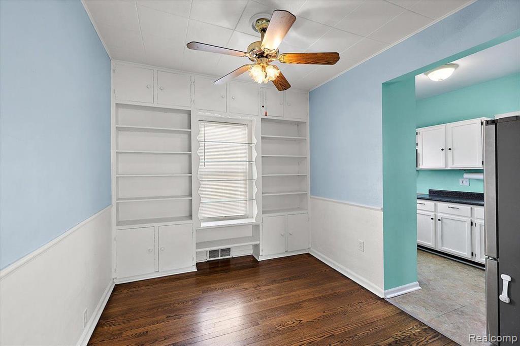 60 W Elmwood Avenue, Clawson, MI — Photo 19