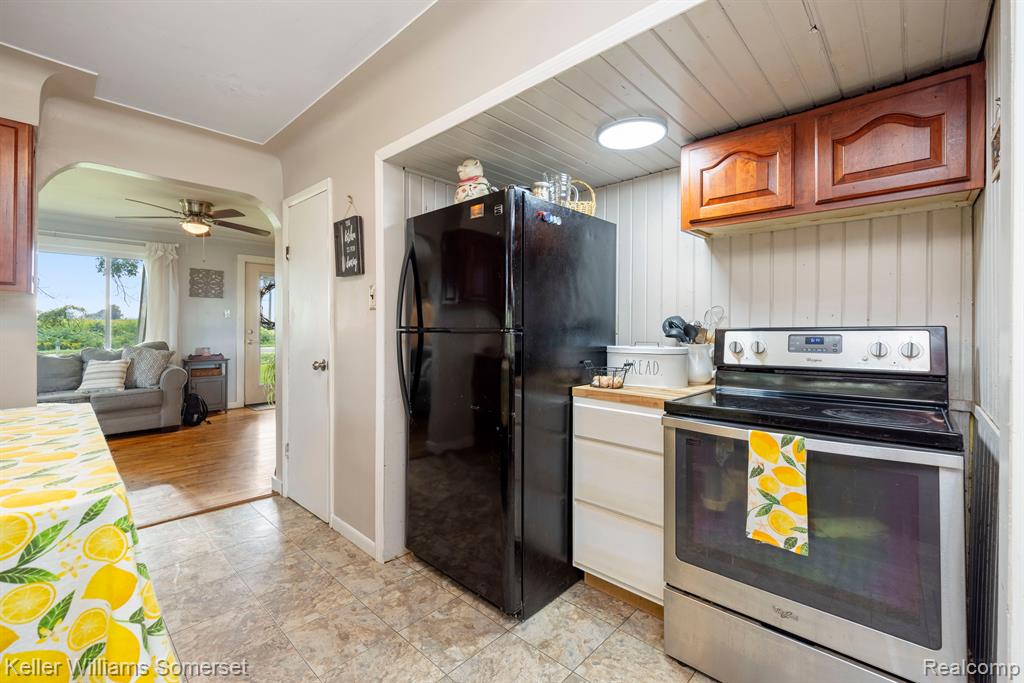 908 BROWN CITY Road, Imlay City, MI 48444 — Photo 10
