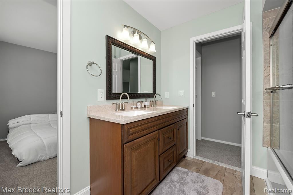 5547 MAPLE LEAF Court, West Bloomfield, MI — Photo 34