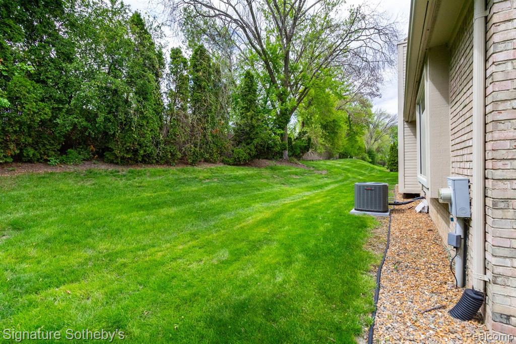 5396 Fairway Court, West Bloomfield, MI 48323 — Photo 41