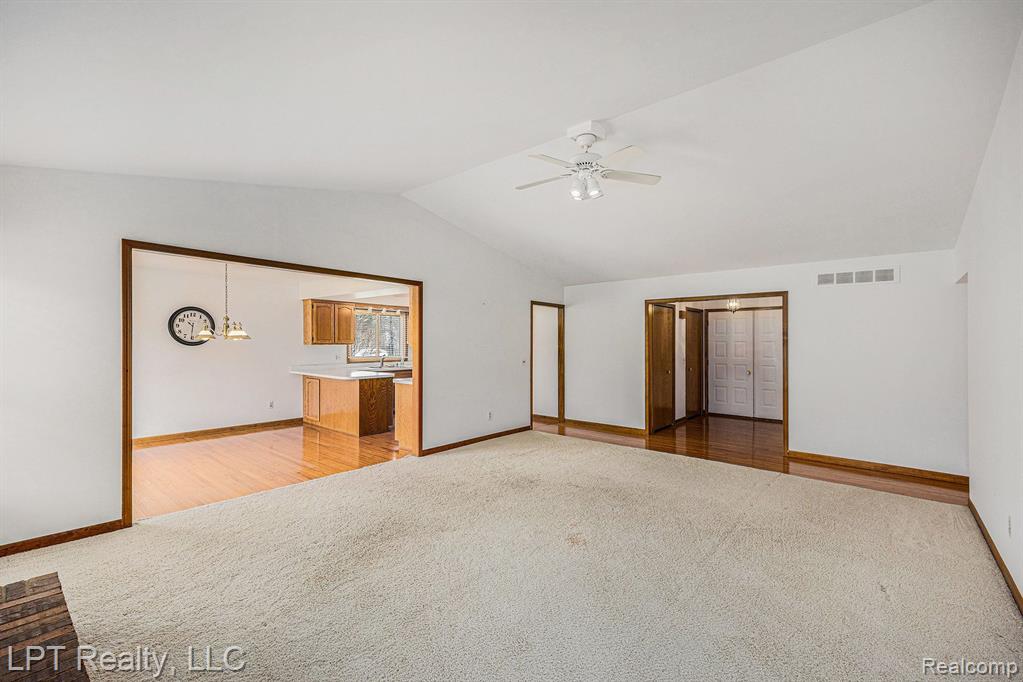 61867 WOODFIELD Way, Washington, MI — Photo 10