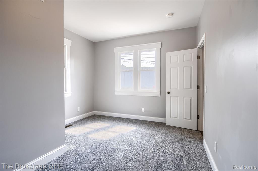 11 1ST Street, Oxford, MI 48371 — Photo 26