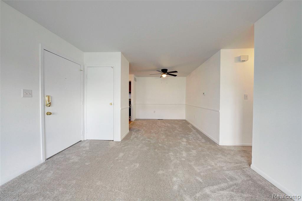39887 Village Wood Lane, Novi, MI — Photo 10