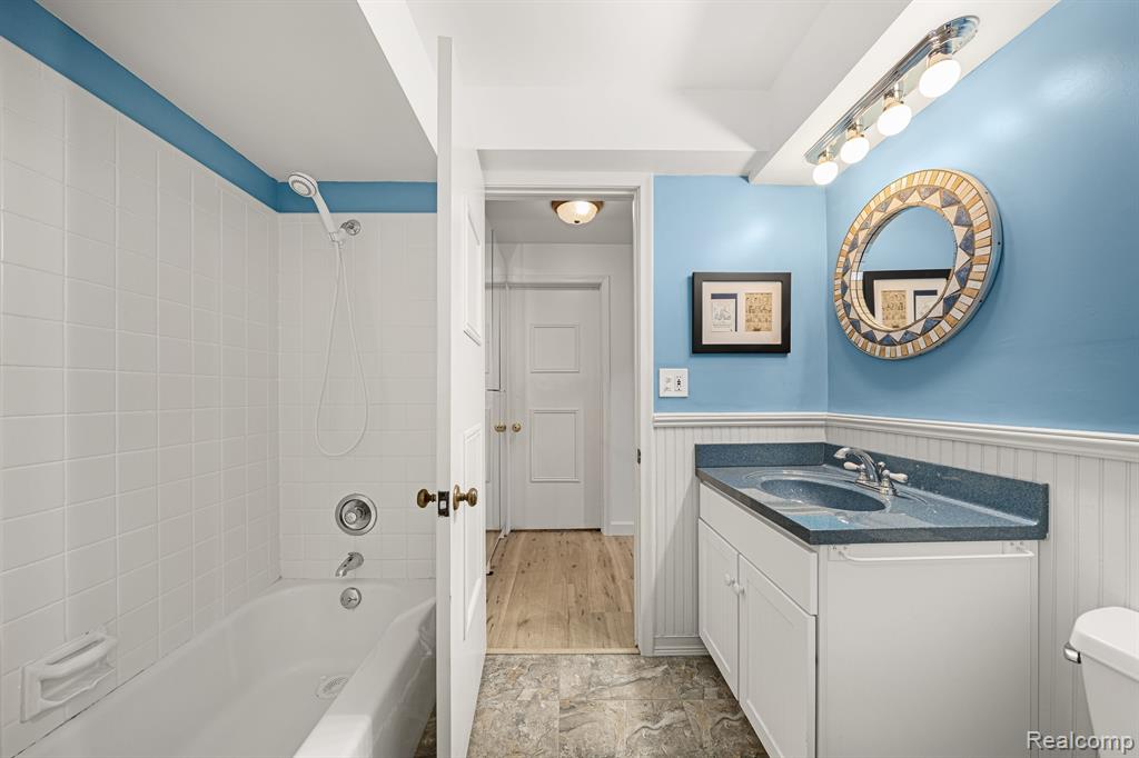 4717 MOHICAN Lane, Okemos, MI 48864 — Photo 34