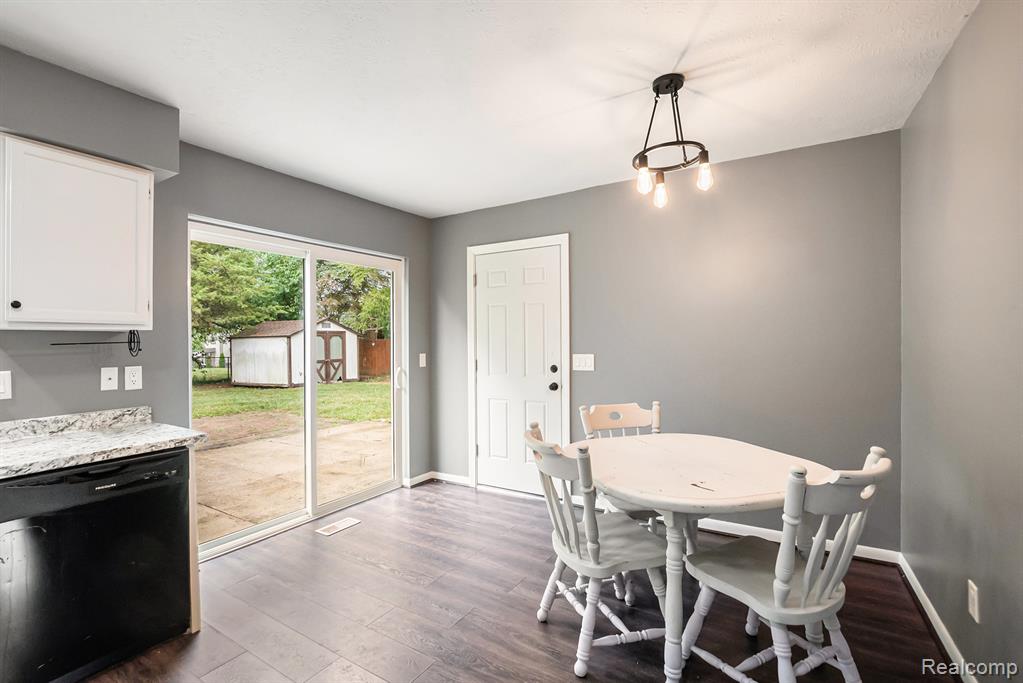621 Vincent Street, Pinckney, MI 48169 — Photo 5