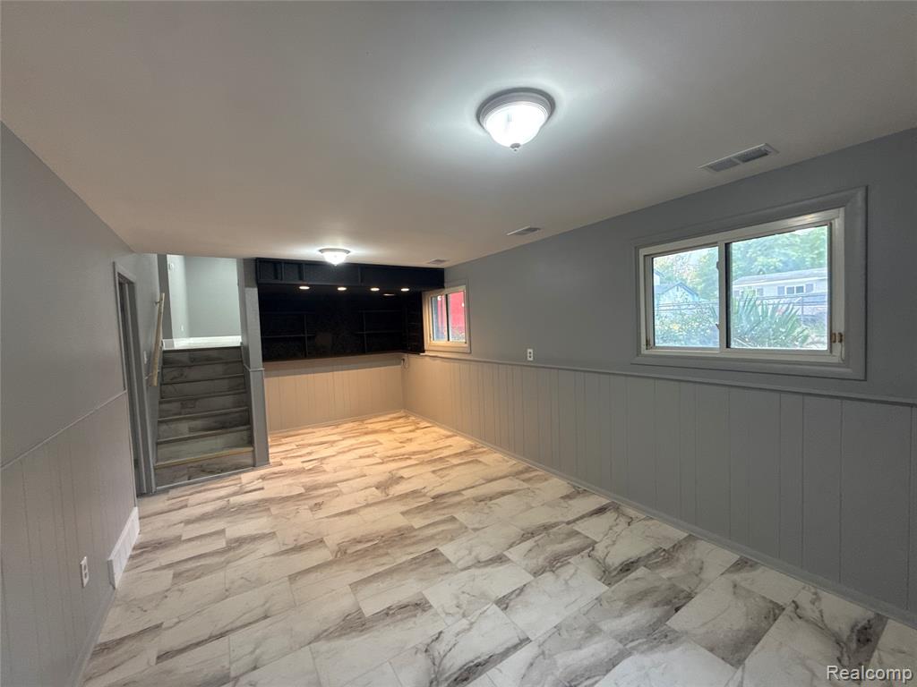 3308 Spring Valley Drive, Flint, MI 48504 — Photo 17