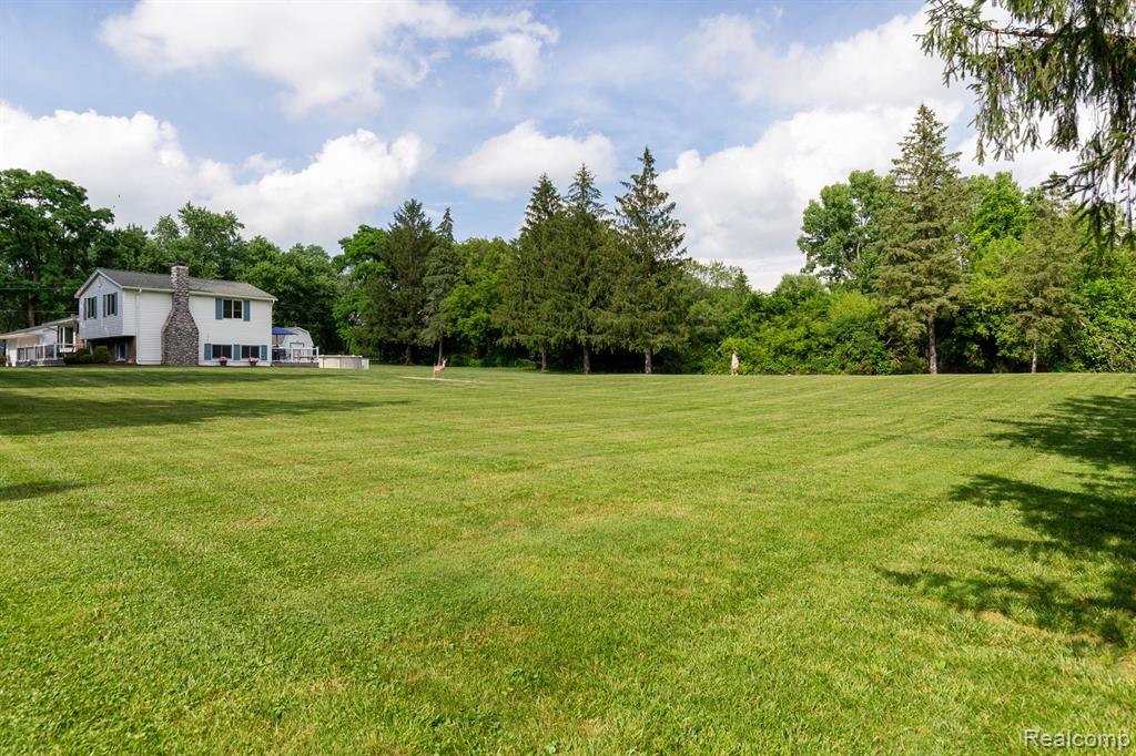 9026 Woodside Road, Northville, MI 48167 — Photo 48