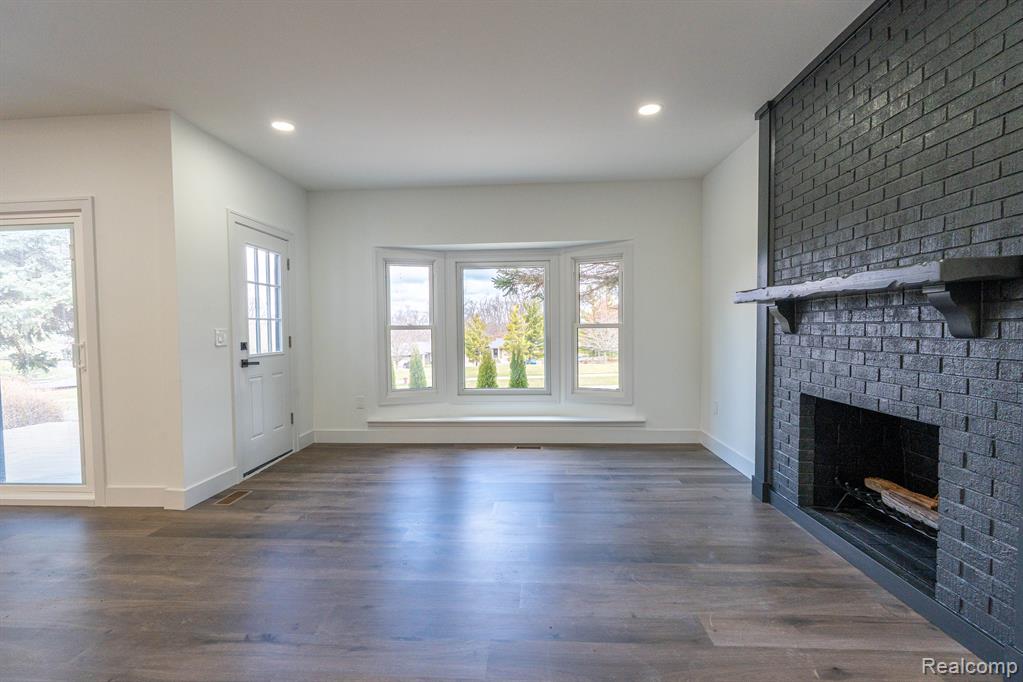 822 DAHLIA Lane, Rochester Hills, MI 48307 — Photo 18