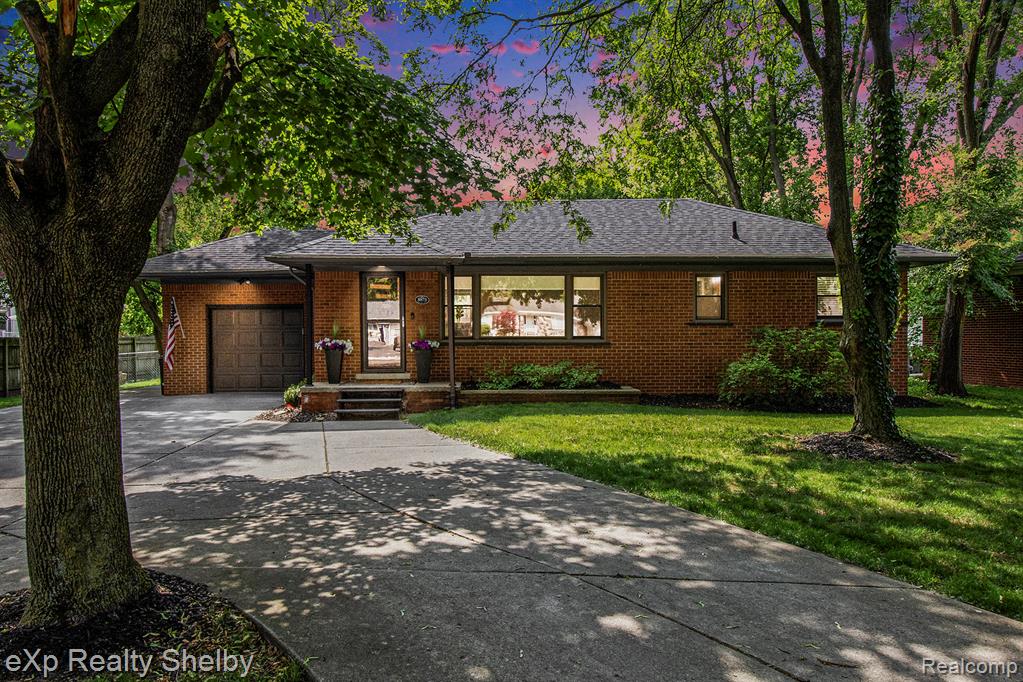 8873 S Main Street, Plymouth, MI 48170 — Photo 2