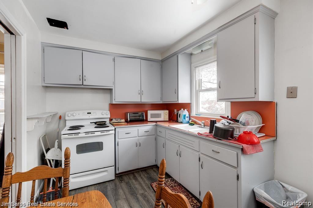 360 ALTER Road, Detroit, MI 48215 — Photo 13