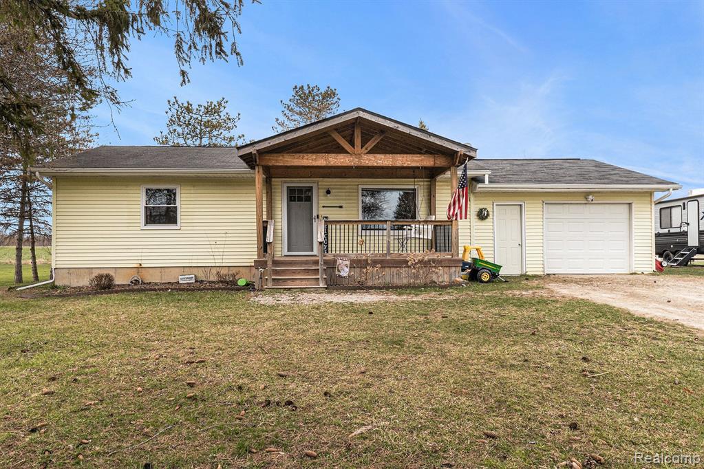 6211 E ALLEN Road, Fenton, MI 48430 — Photo 3