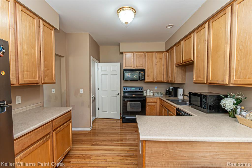 41544 Mitchell Road, Novi, MI 48377 — Photo 17