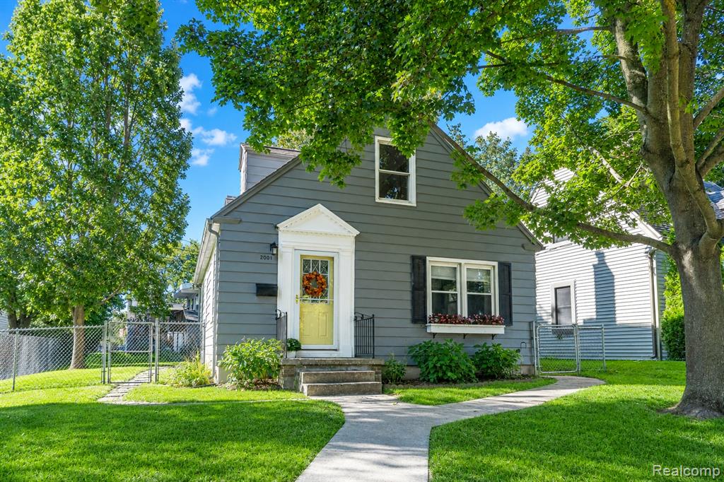 2001 Dexter Avenue, Ann Arbor, MI 48103