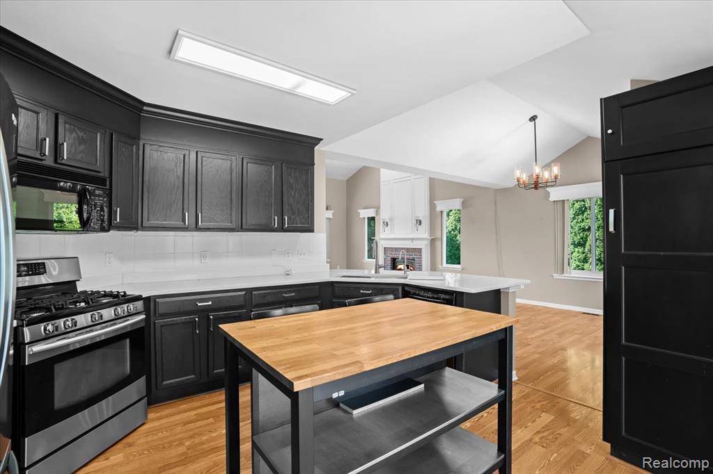 5620 Hatchery Road, Waterford, MI 48329 — Photo 11