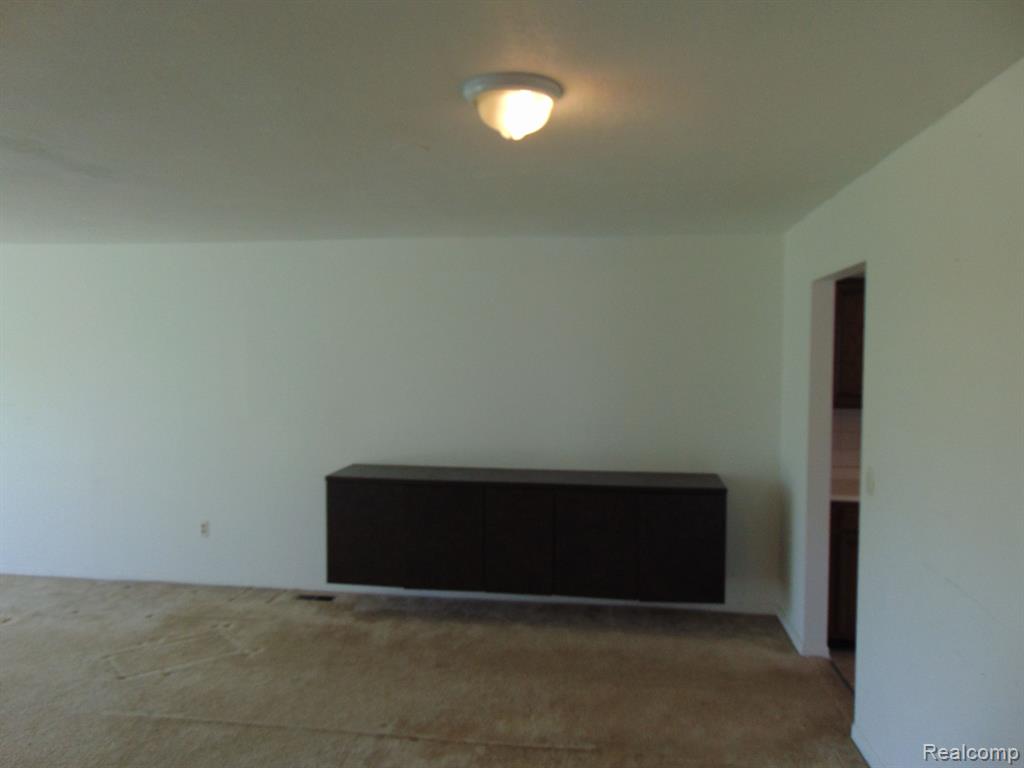 26230 Inkster Road, Southfield, MI 48033 — Photo 10