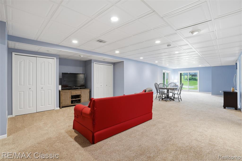 1726 Pondview Lane, Commerce Twp, MI 48382 — Photo 42