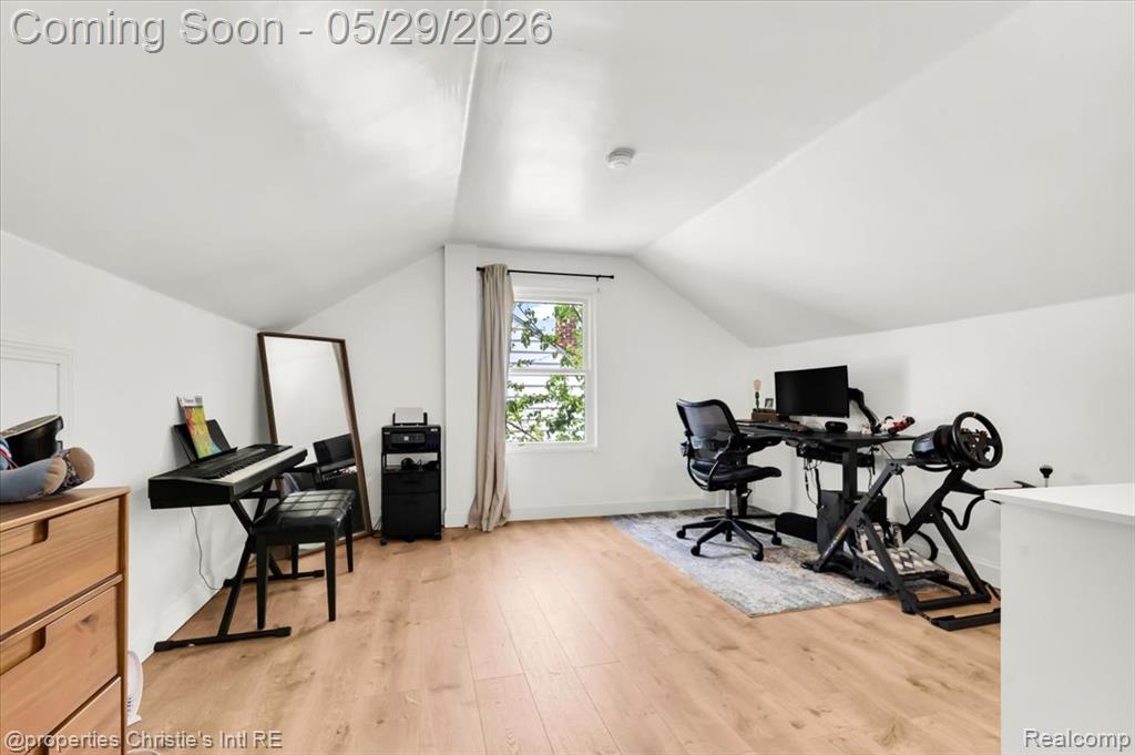 8740 Saratoga Street, Oak Park, MI 48237 — Photo 20