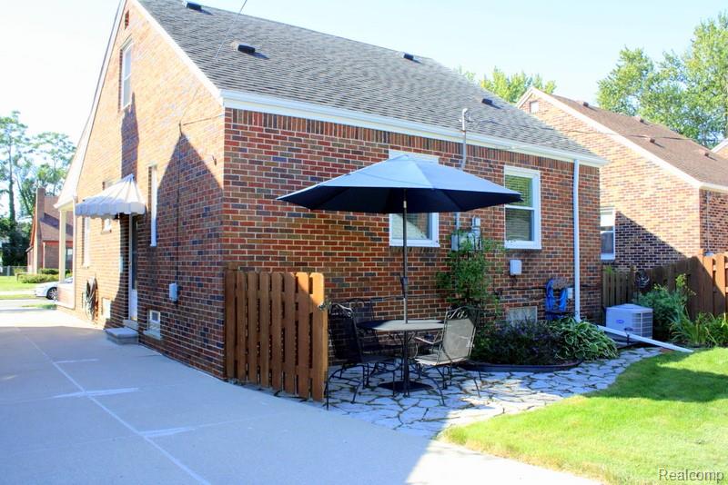 922 New York Avenue, Lincoln Park, MI 48146 — Photo 12