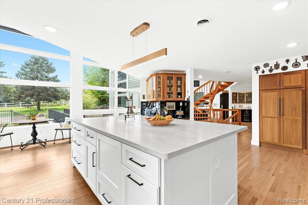 5255 Oak Hill Trail N, Commerce Twp, MI 48382 — Photo 18