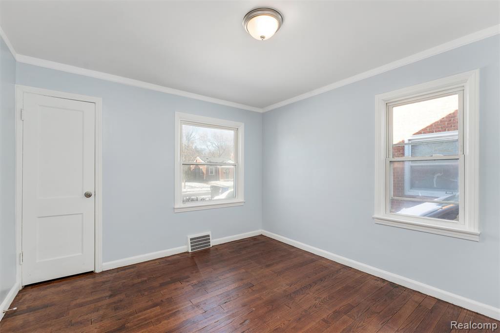 18704 Sunderland Road, Detroit, MI 48219 — Photo 11