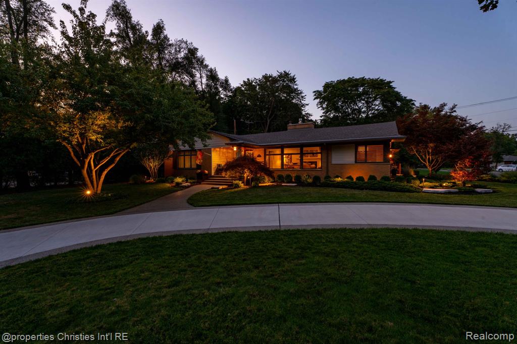 19418 Warwick Street, Beverly Hills, MI 48025 — Photo 74