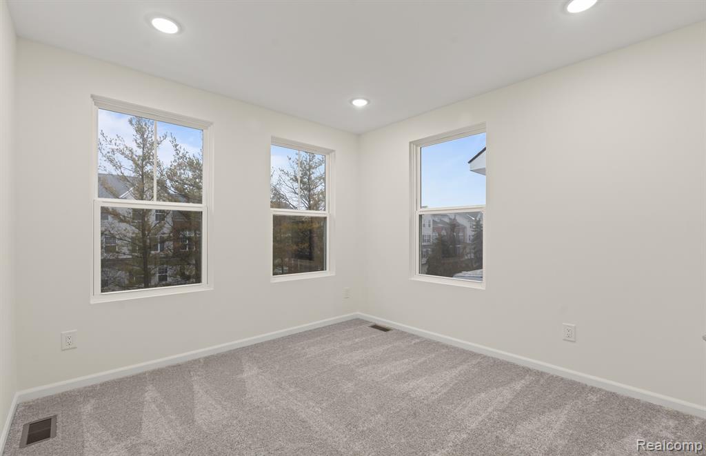 42846 Atwood Avenue, Novi, MI — Photo 29