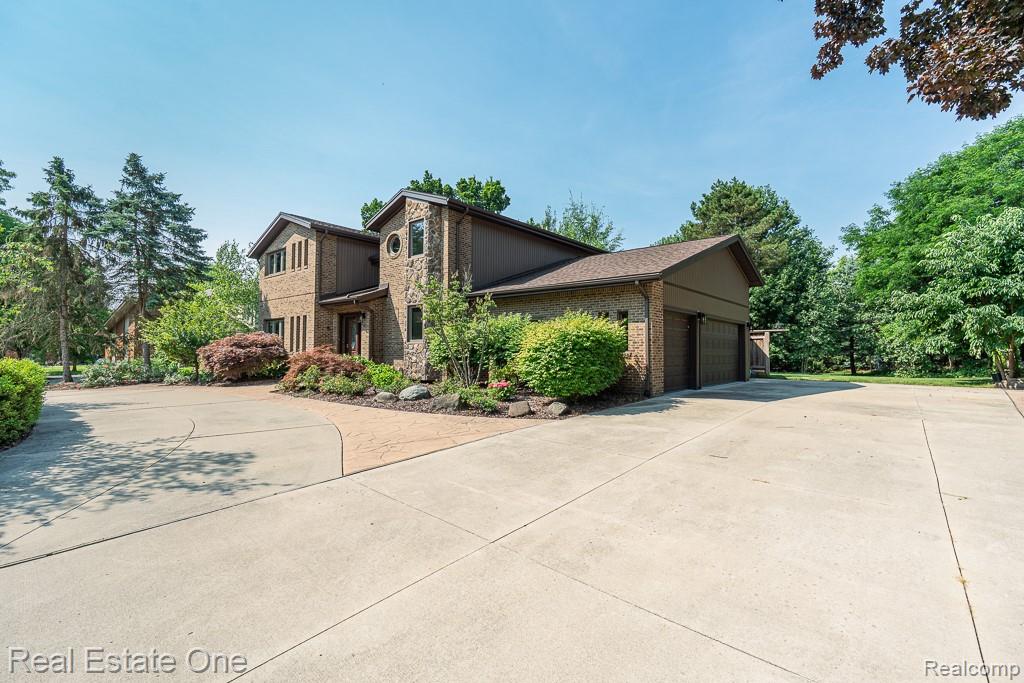 5129 Highmount Drive, Troy, MI 48098 — Photo 33