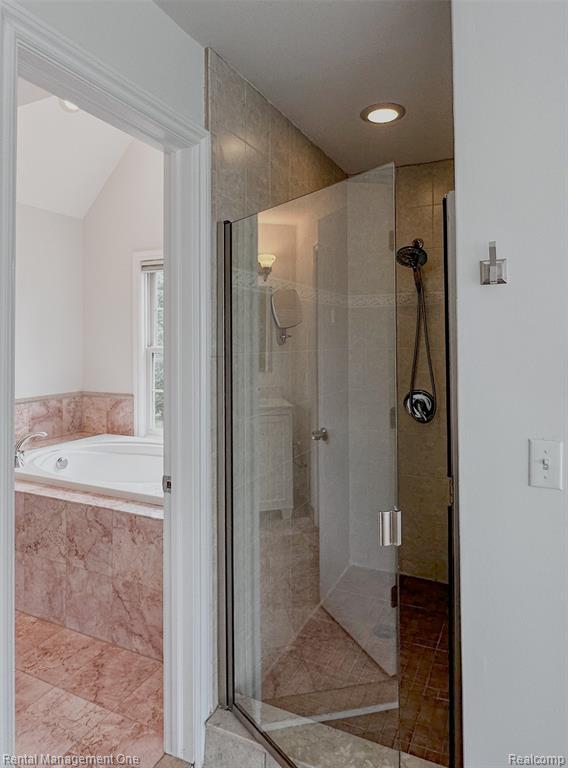 5742 PUTNAM Drive, West Bloomfield, MI 48323 — Photo 42