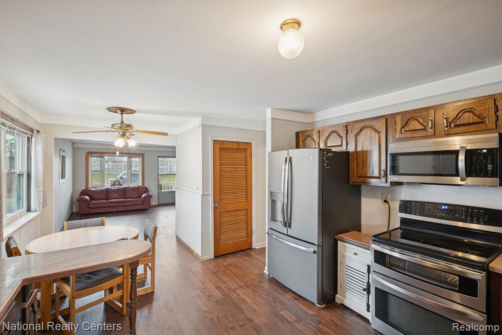 5644 Croissant Street, Dearborn Heights, MI 48125 — Photo 13