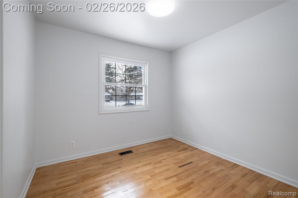5366 N Georgetown Road, Grand Blanc, MI 48439 — Photo 10