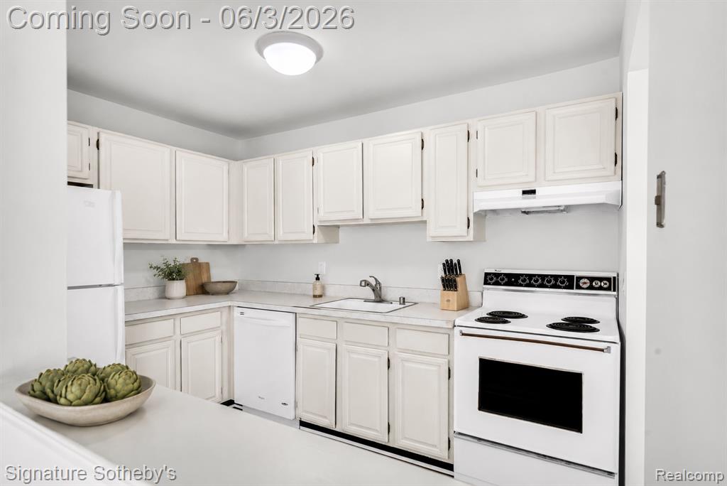 508 Sunset Lane, Saint Clair Shores, MI 48082 — Photo 10