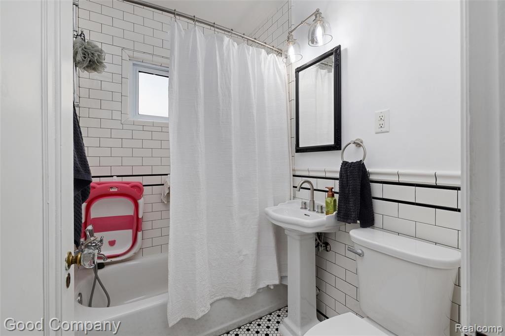 820 E 2nd Street, Royal Oak, MI 48067 — Photo 18