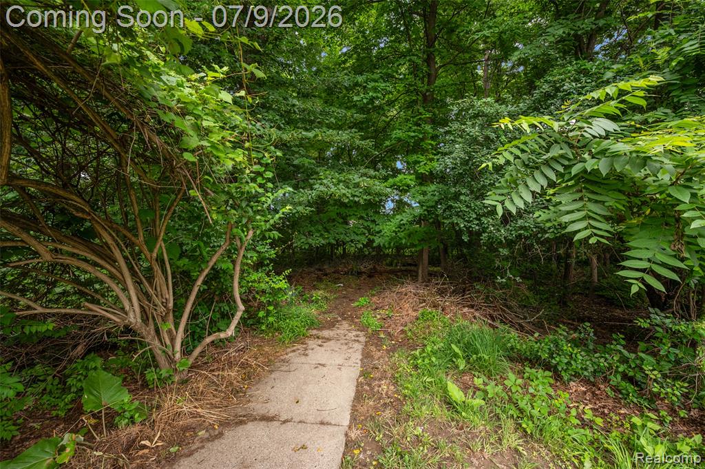 930 Little Hill Court, Rochester Hills, MI 48307 — Photo 12