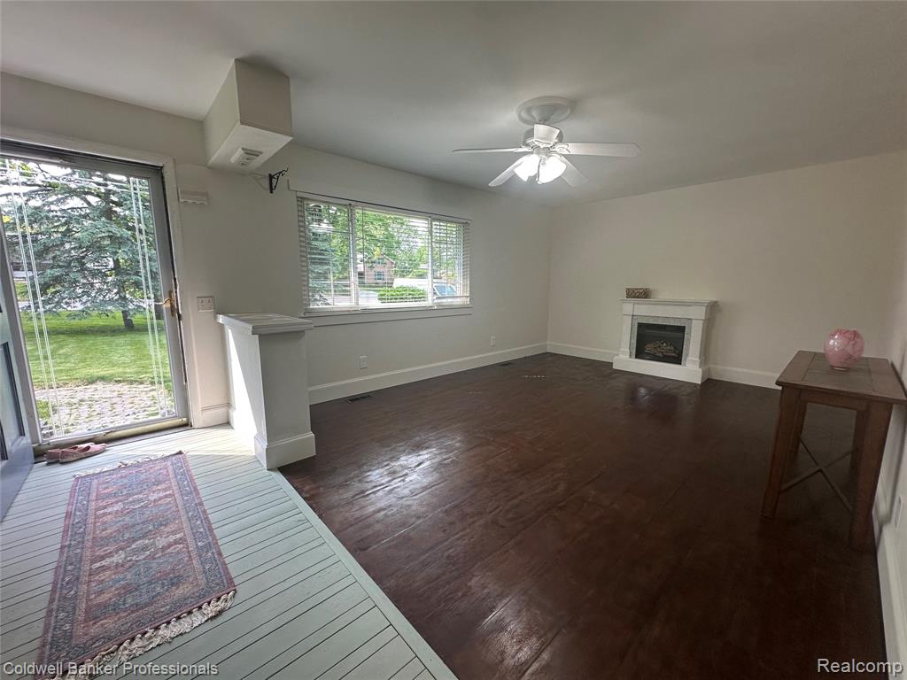 937 State Road, Fenton, MI 48430 — Photo 5