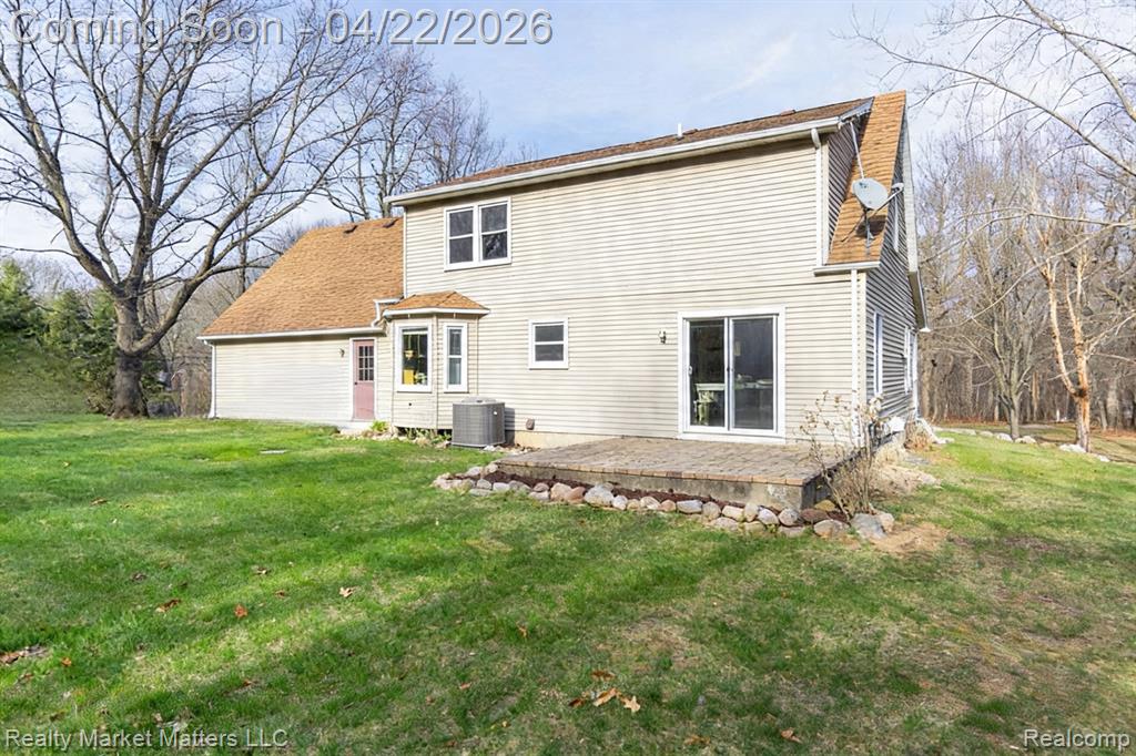 17128 Jon Jon Terrace, Holly, MI 48442 — Photo 17