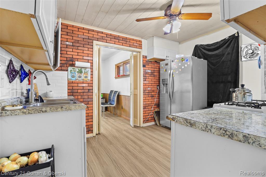 4155 Syracuse Street, Dearborn Heights, MI 48125 — Photo 13