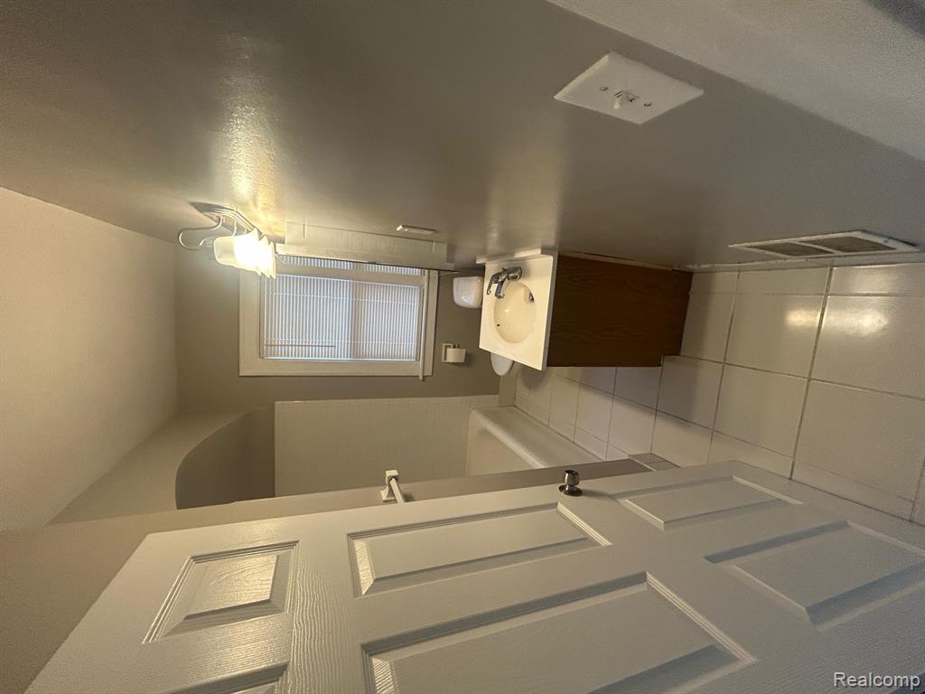 14716 Archdale Unit 2 Street, Detroit, MI 48227 — Photo 18