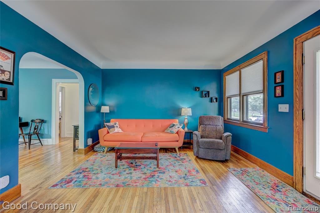 925 W Hazelhurst Street, Ferndale, MI 48220 — Photo 5
