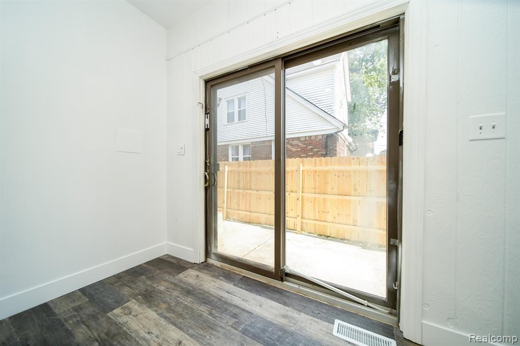 243 Newport Street, Detroit, MI 48215 — Photo 40