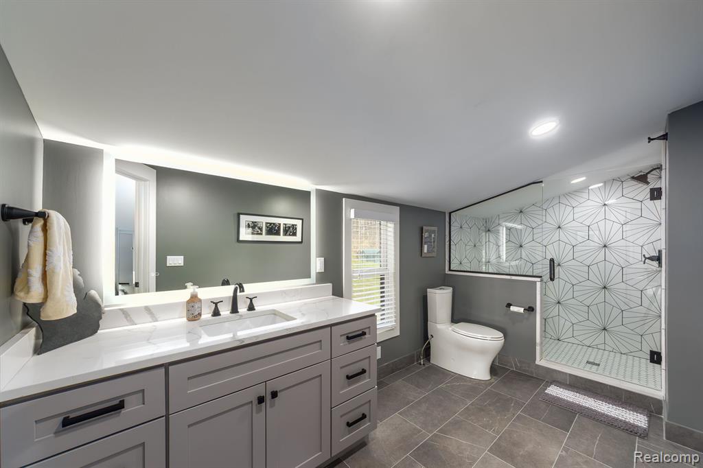 9235 SILVERSIDE, South Lyon, MI 48178 — Photo 32