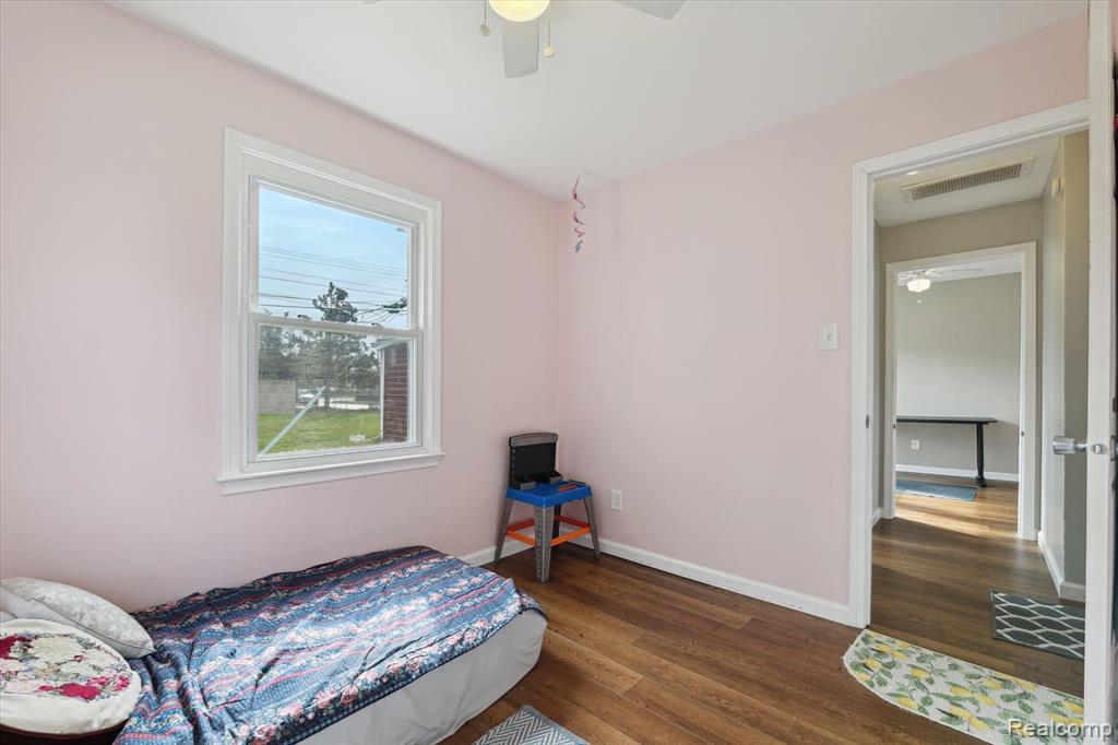 4302 MANDALAY Avenue, Royal Oak, MI 48073 — Photo 20