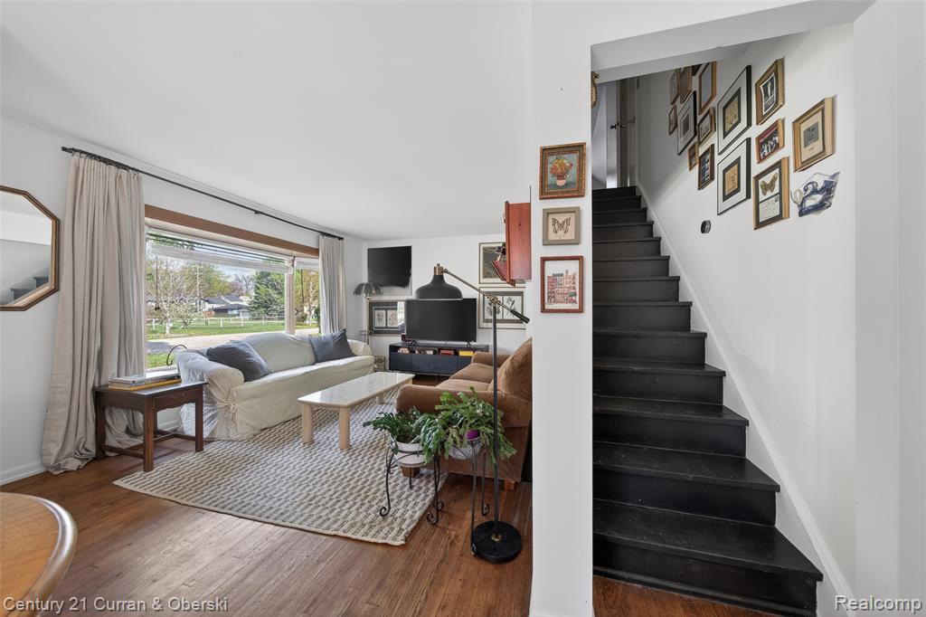 725 S Manitou Avenue, Clawson, MI — Photo 9